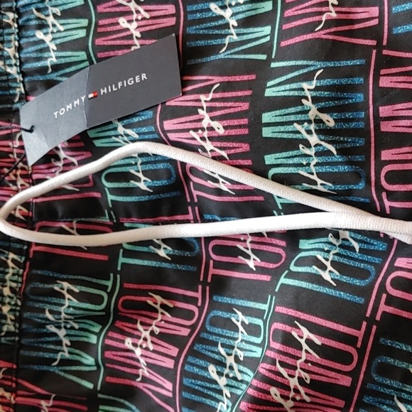 NWT Men's Tommy Hilfiger Colourful Swim Trunks Short size 3X - Picture 2 of 12